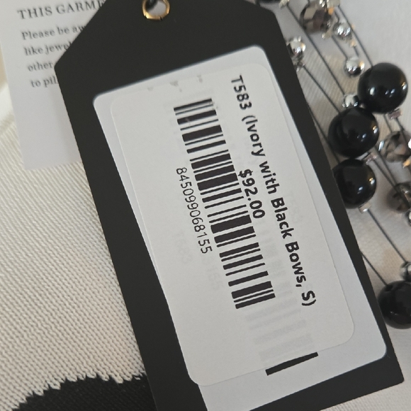 Chic Ivory Sweater with Black Bow Details NWT - Picture 2 of 8